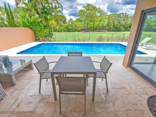 Продажа дома по адресу 11204 Cloverleaf Circle - фото 9263884
