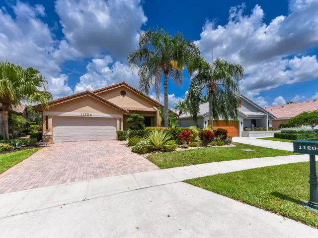 Продажа дома по адресу 11204 Cloverleaf Circle - фото 9263854