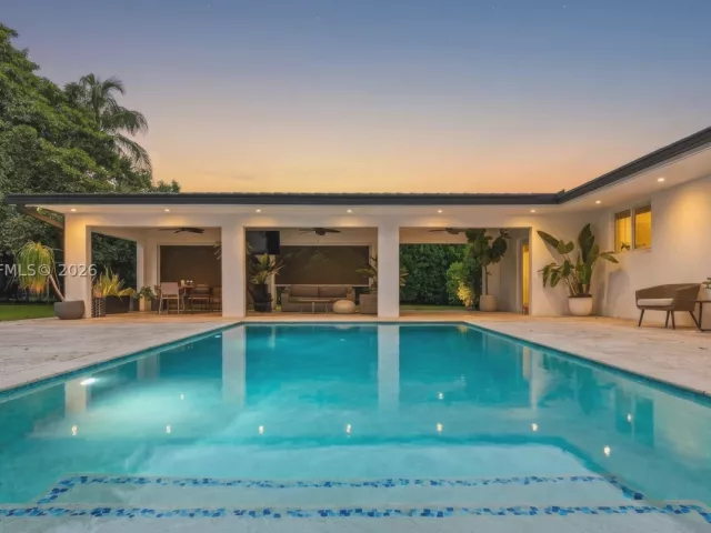 Продажа дома по адресу 8500 SW 106th St - фото 9264195