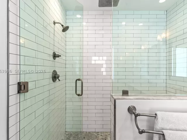 Продажа дома по адресу 8500 SW 106th St - фото 9264201