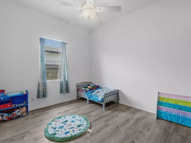 Продажа дома по адресу 2406 SUNDY Avenue - фото 9262464