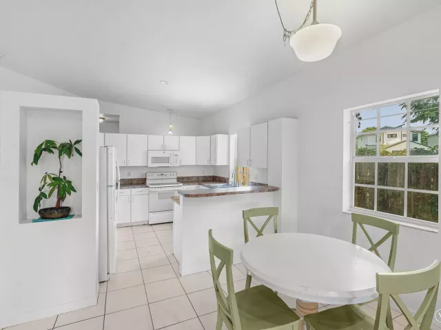 Продажа дома по адресу 2406 SUNDY Avenue - фото 9262446