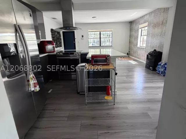 Продажа дома по адресу 3311 NW 16th Ter - фото 9264168