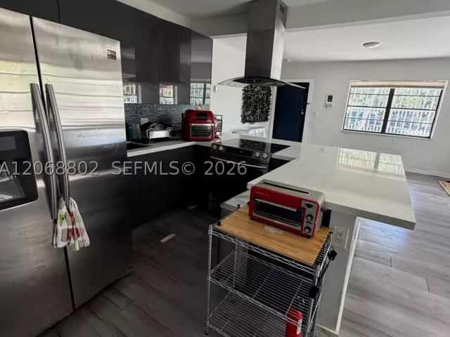 Продажа дома по адресу 3311 NW 16th Ter - фото 9264169