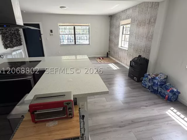Продажа дома по адресу 3311 NW 16th Ter - фото 9264170