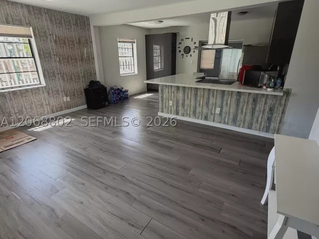 Продажа дома по адресу 3311 NW 16th Ter - фото 9264174
