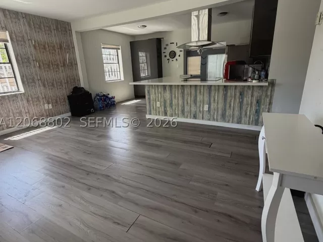 Продажа дома по адресу 3311 NW 16th Ter - фото 9264175