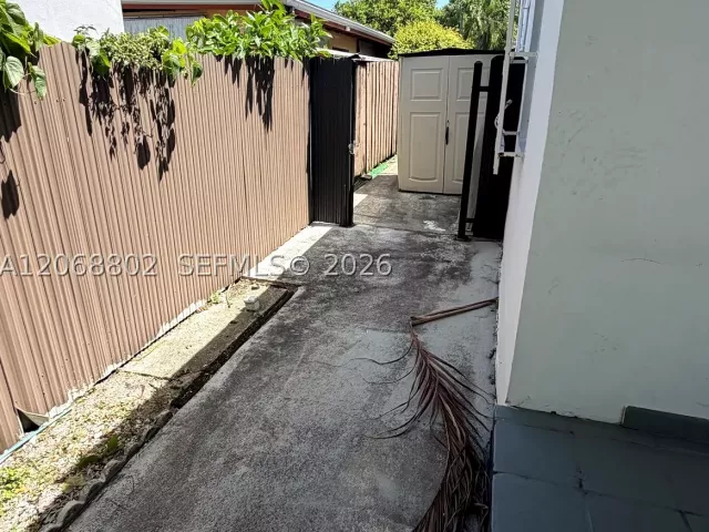 Продажа дома по адресу 3311 NW 16th Ter - фото 9264183