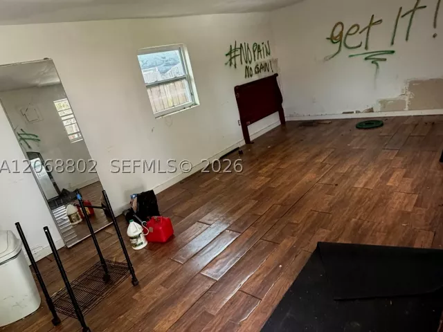 Продажа дома по адресу 3311 NW 16th Ter - фото 9264190
