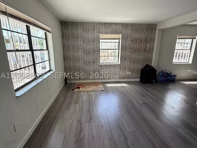 Продажа дома по адресу 3311 NW 16th Ter - фото 9264148