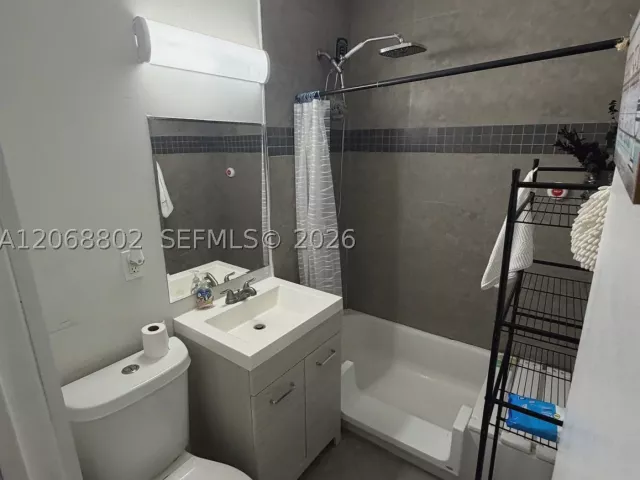 Продажа дома по адресу 3311 NW 16th Ter - фото 9264151