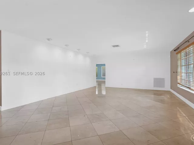 Продажа дома по адресу 8560 SW 85th Ave - фото 9282367