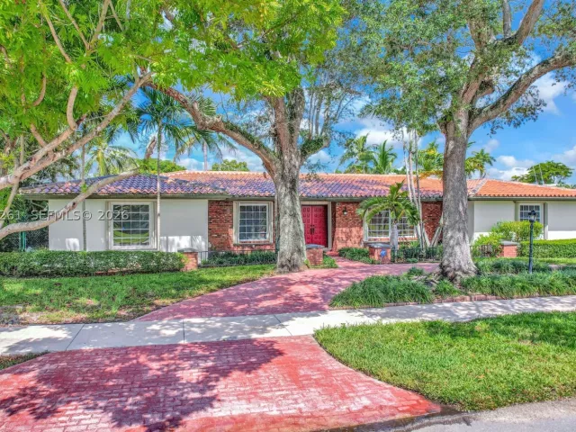 Продажа дома по адресу 8560 SW 85th Ave - фото 9282356