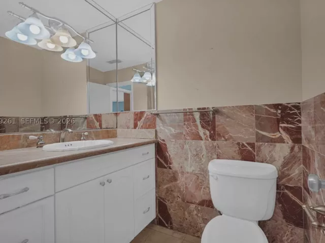 Продажа дома по адресу 8560 SW 85th Ave - фото 9282383