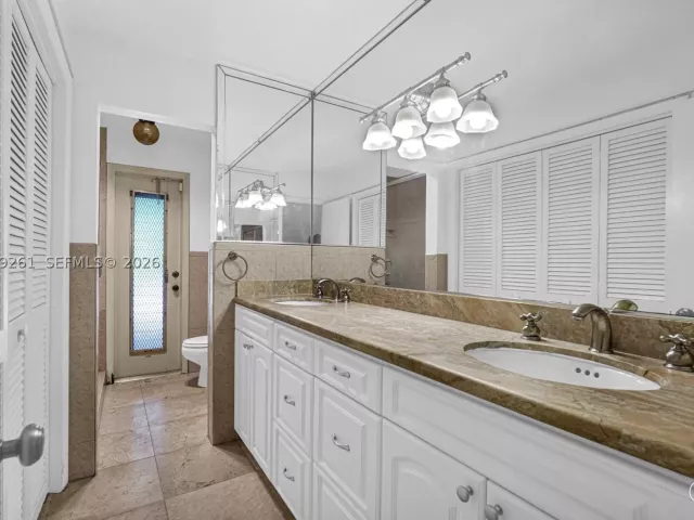 Продажа дома по адресу 8560 SW 85th Ave - фото 9282391