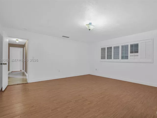 Продажа дома по адресу 8560 SW 85th Ave - фото 9282393