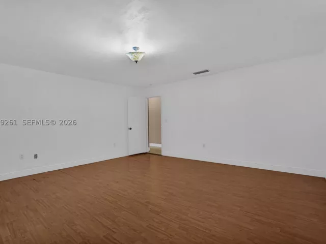 Продажа дома по адресу 8560 SW 85th Ave - фото 9282394
