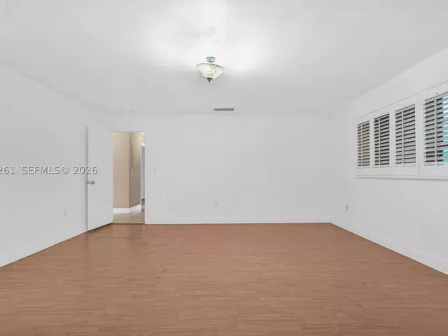 Продажа дома по адресу 8560 SW 85th Ave - фото 9282395