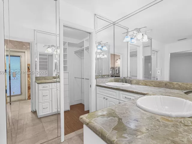 Продажа дома по адресу 8560 SW 85th Ave - фото 9282400