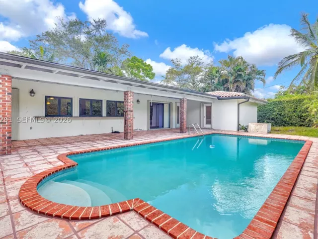 Продажа дома по адресу 8560 SW 85th Ave - фото 9282406