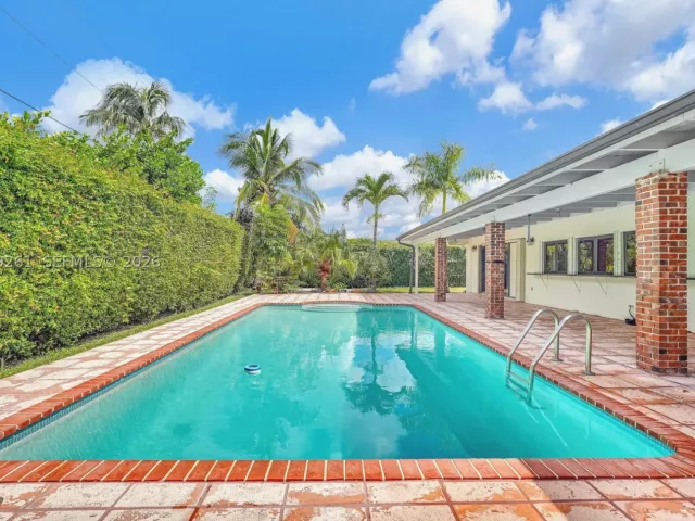 Продажа дома по адресу 8560 SW 85th Ave - фото 9282407