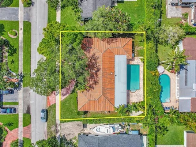 Продажа дома по адресу 8560 SW 85th Ave - фото 9282412