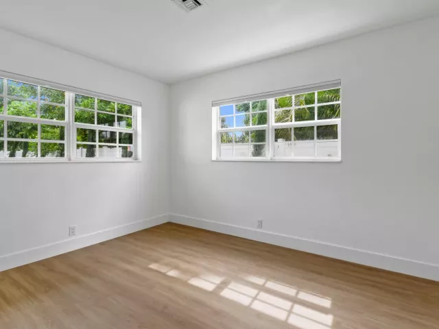 Продажа дома по адресу 319 29th Street - фото 9271725
