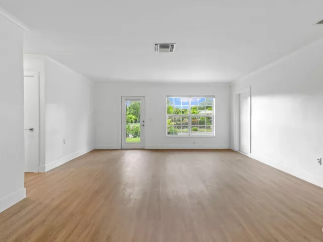 Продажа дома по адресу 319 29th Street - фото 9271675