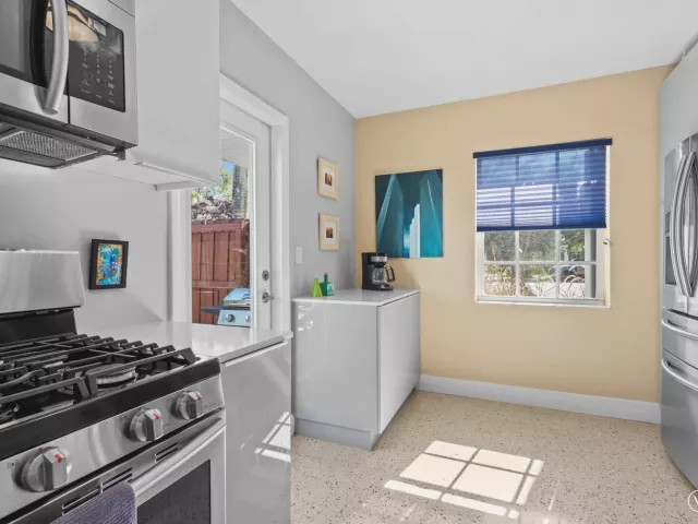 Продажа дома по адресу 1175 GRANT Street - фото 9279297