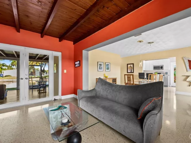 Продажа дома по адресу 1175 GRANT Street - фото 9279299