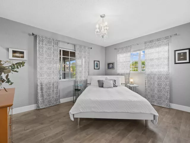 Продажа дома по адресу 1175 GRANT Street - фото 9279301
