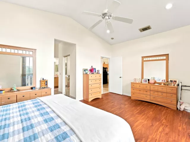 Продажа дома по адресу 7778 NW 17th Place - фото 9359728