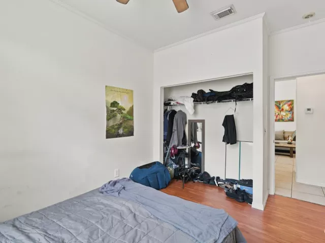Продажа дома по адресу 7778 NW 17th Place - фото 9359739