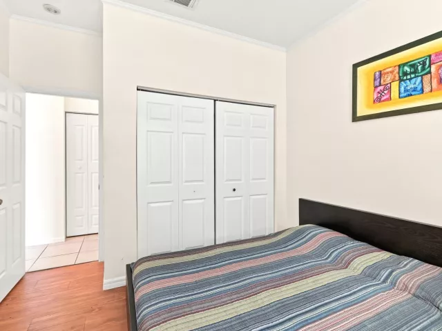 Продажа дома по адресу 7778 NW 17th Place - фото 9359741