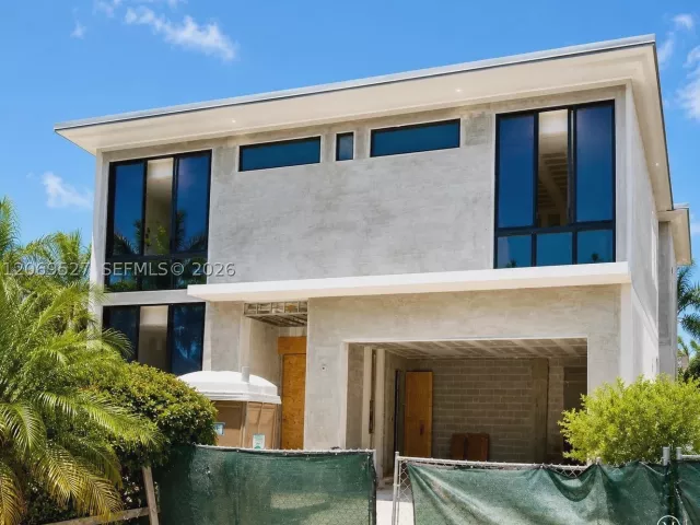 Продажа дома по адресу 2377 SE 15th St - фото 9265880