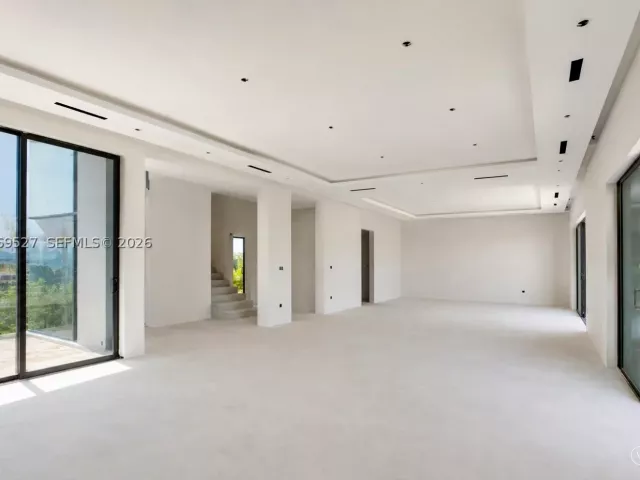 Продажа дома по адресу 2377 SE 15th St - фото 9265886