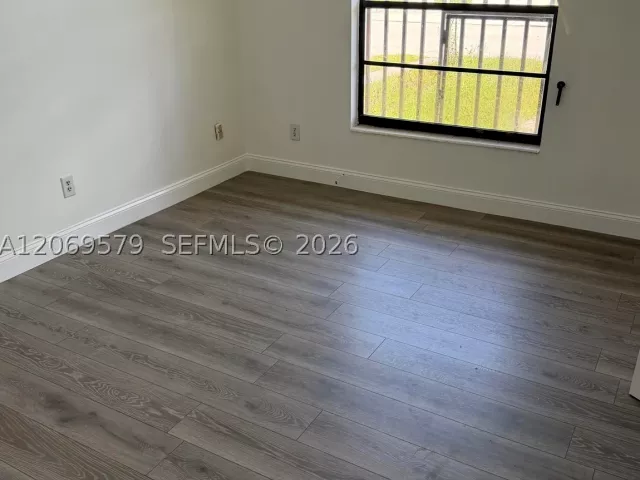 Продажа дома по адресу 10110 SW 22nd Ter - фото 9265704