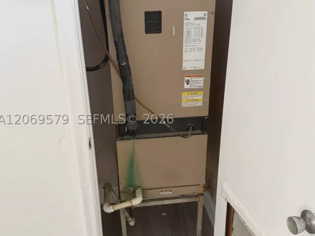 Продажа дома по адресу 10110 SW 22nd Ter - фото 9265698