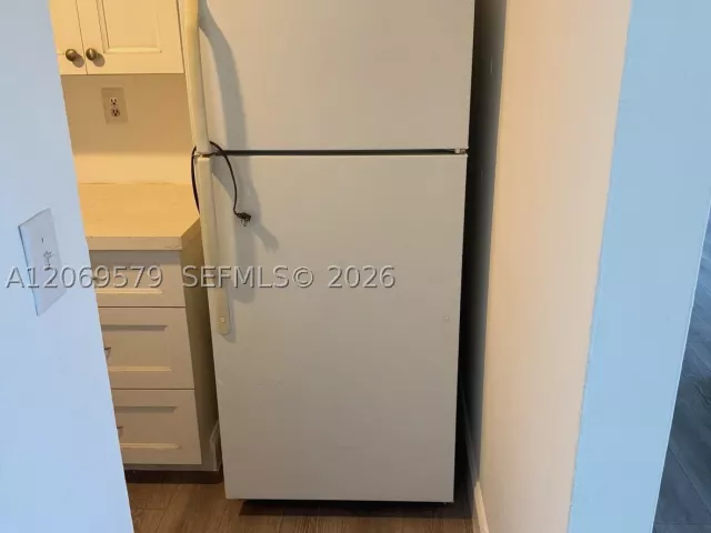 Продажа дома по адресу 10110 SW 22nd Ter - фото 9265702