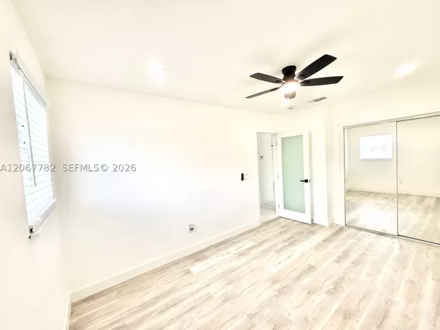 Продажа дома по адресу 8600 Taft St - фото 9271822