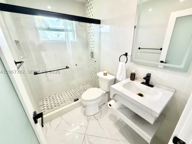 Продажа дома по адресу 8600 Taft St - фото 9271826