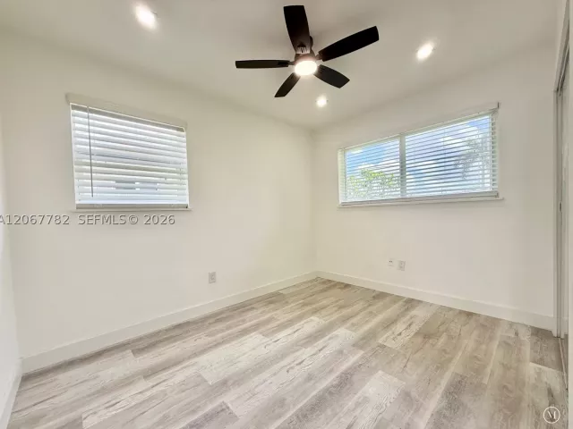 Продажа дома по адресу 8600 Taft St - фото 9271828