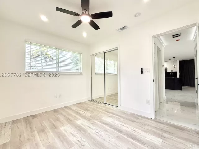 Продажа дома по адресу 8600 Taft St - фото 9271829