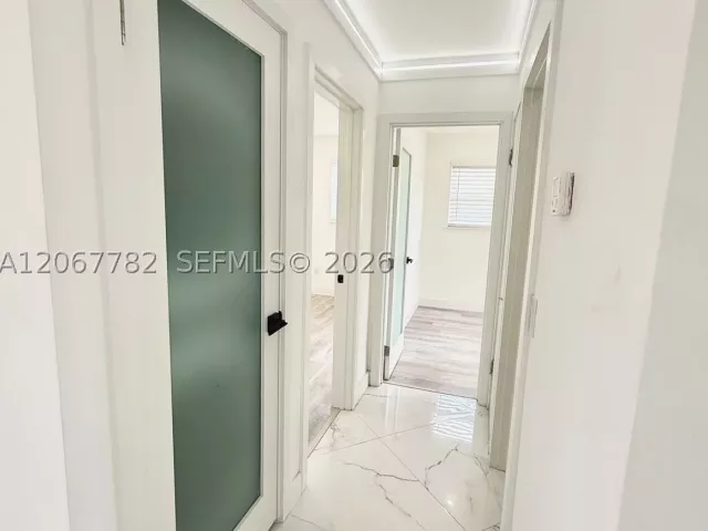 Продажа дома по адресу 8600 Taft St - фото 9271818