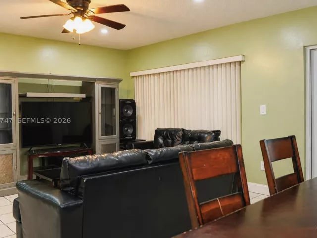 Продажа дома по адресу 5095 NW 195th Ln - фото 9267765