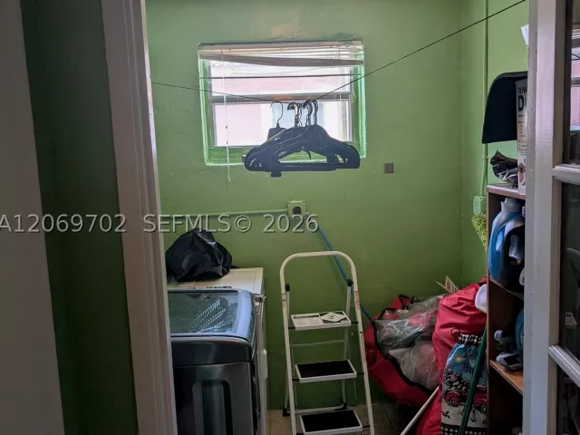 Продажа дома по адресу 560 NW 184th Ter - фото 9266800