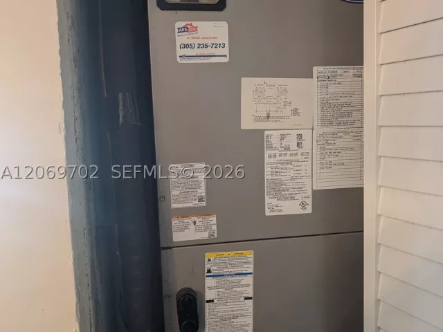 Продажа дома по адресу 560 NW 184th Ter - фото 9266804