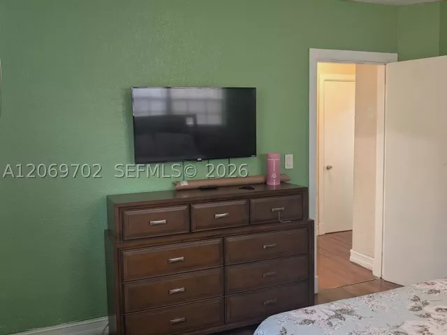 Продажа дома по адресу 560 NW 184th Ter - фото 9266809