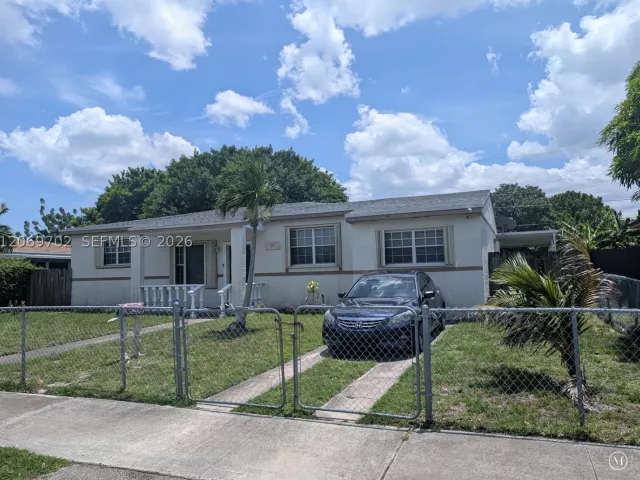 Продажа дома по адресу 560 NW 184th Ter - фото 9266787