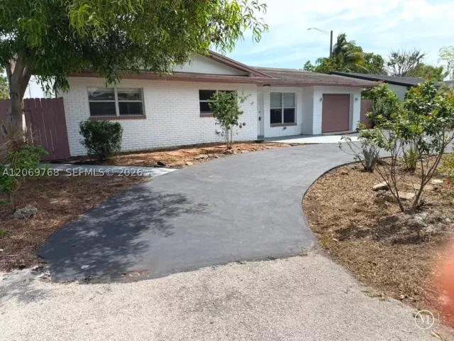 Продажа дома по адресу 3160 NE 63rd St - фото 9267987